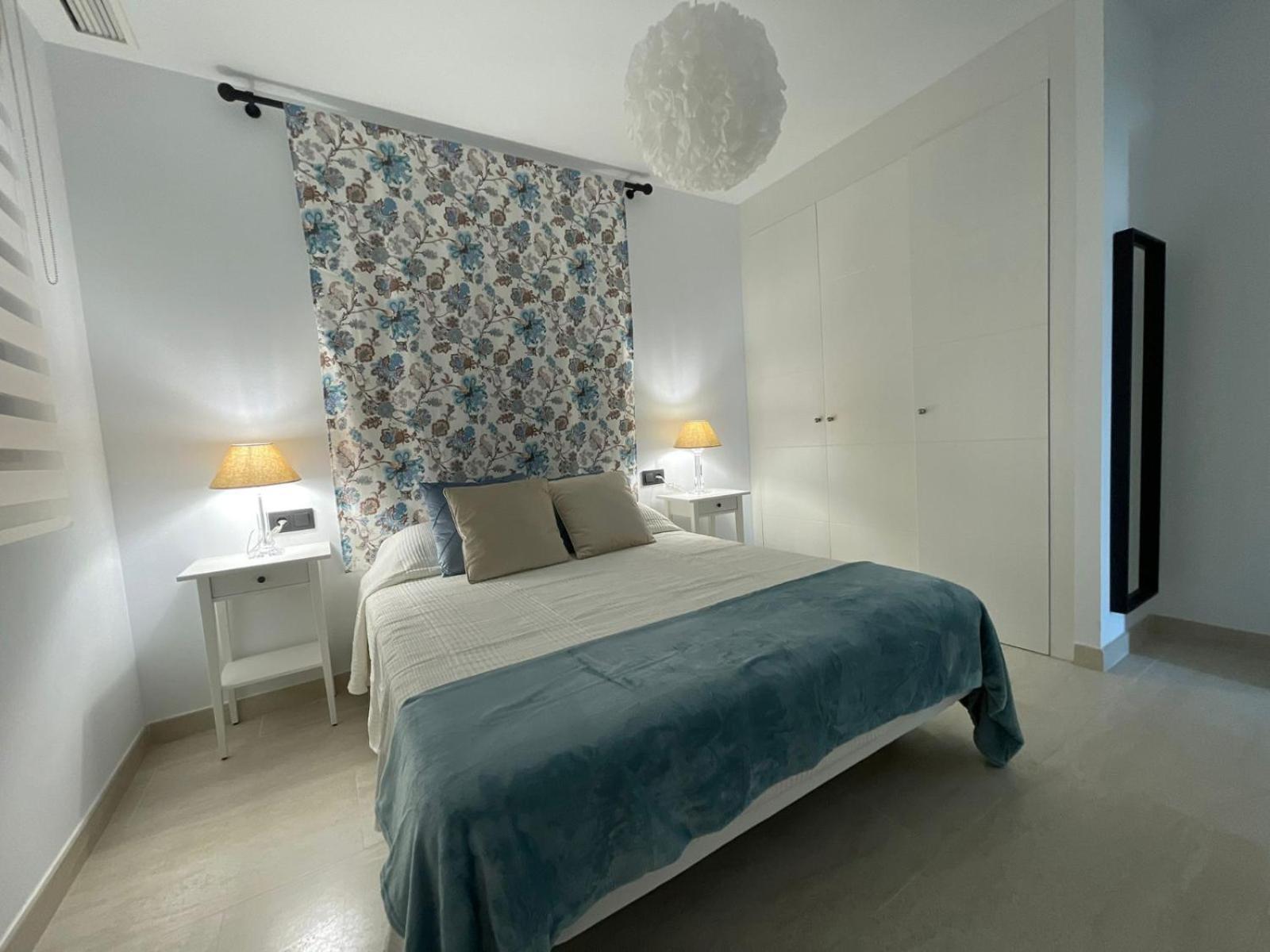 Lhome Cádiz Buitenkant foto